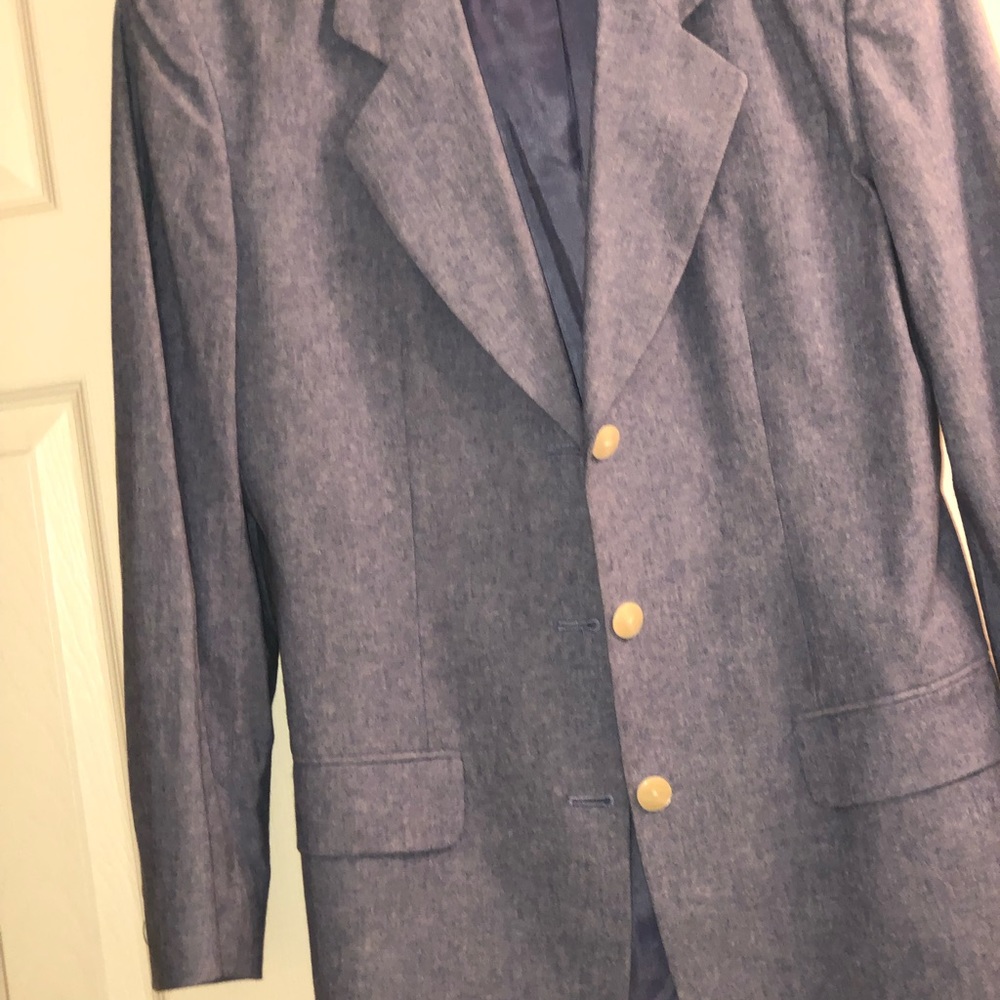 Blazer - Picture 3 of 3